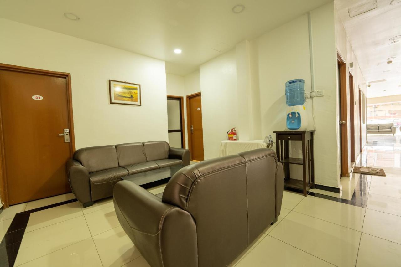 Mary J Hotel Family 10 Pax Room كوتا بْهارو المظهر الخارجي الصورة