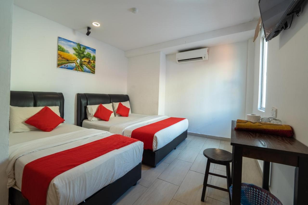 Mary J Hotel Family 10 Pax Room كوتا بْهارو المظهر الخارجي الصورة
