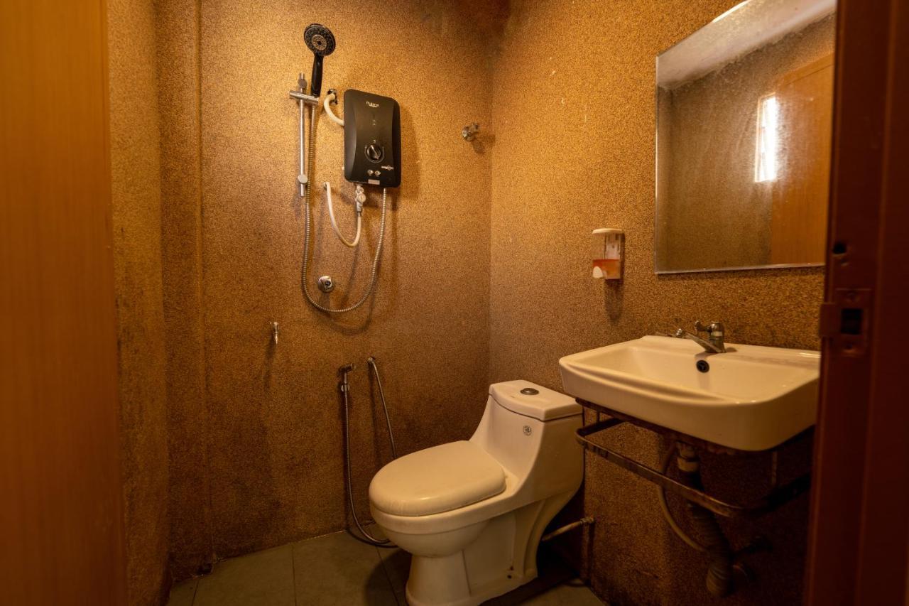 Mary J Hotel Family 10 Pax Room كوتا بْهارو المظهر الخارجي الصورة