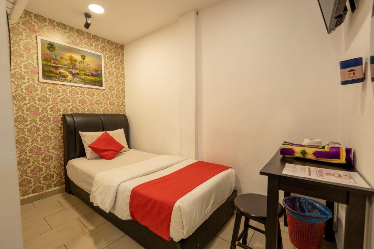 Mary J Hotel Family 10 Pax Room كوتا بْهارو المظهر الخارجي الصورة